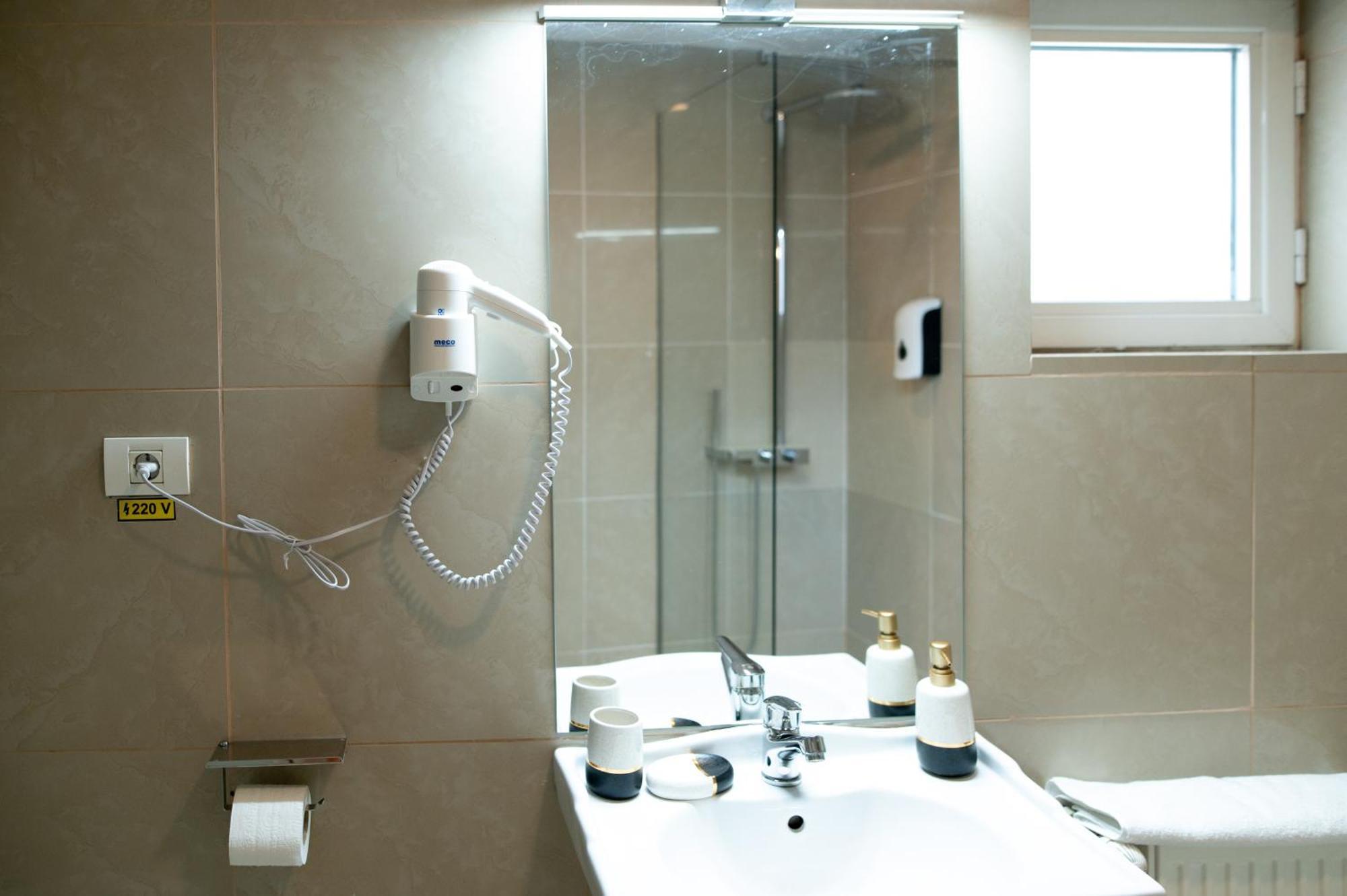 Moise House - Kosher 3* Bucharest