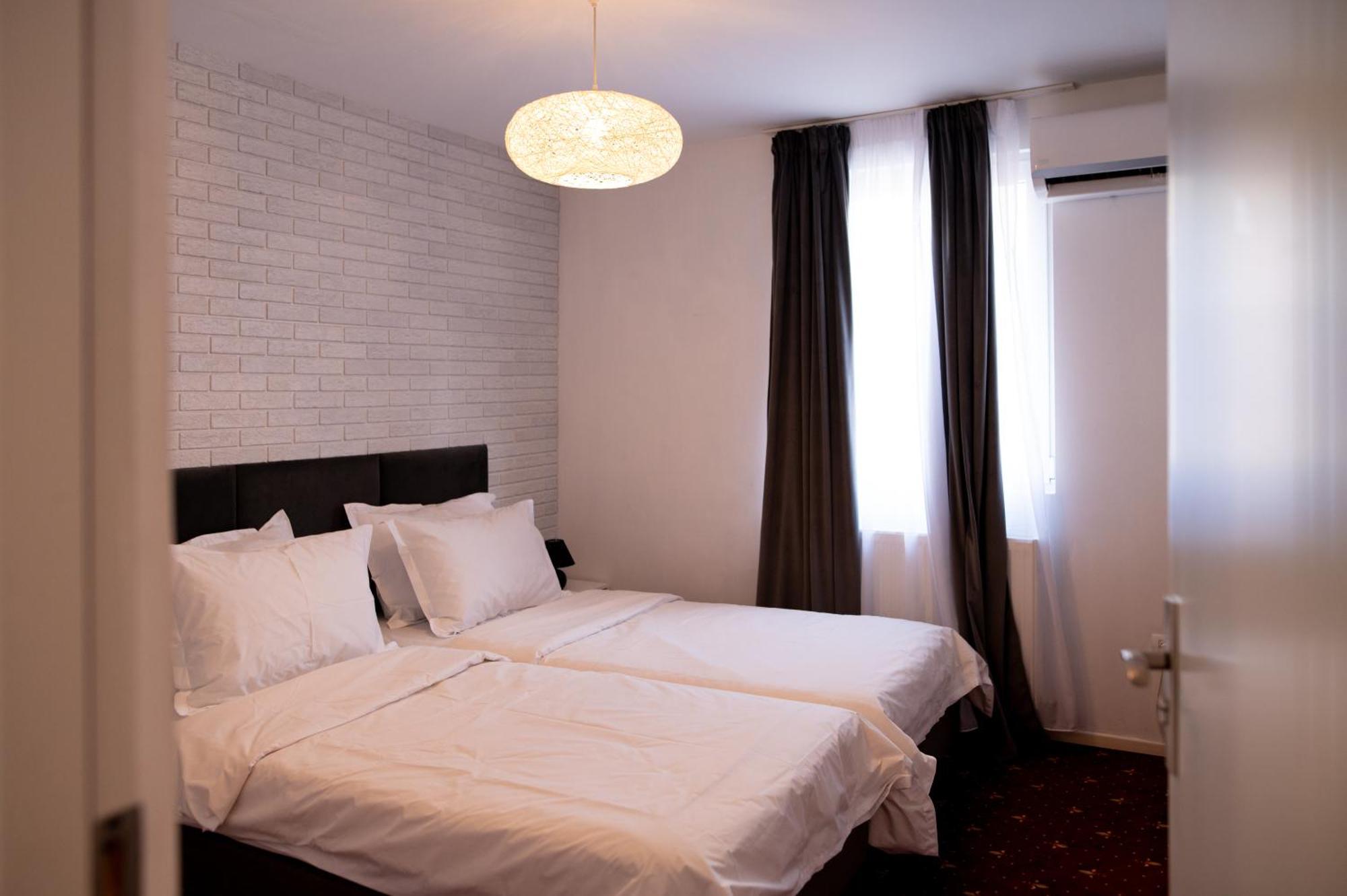 Moise House - Kosher Apartment